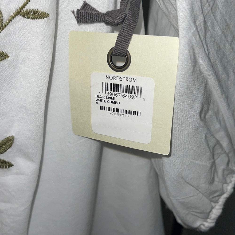 Hinge Sheath Embroidered White Dress Size Medium NWT - Picture 16 of 16